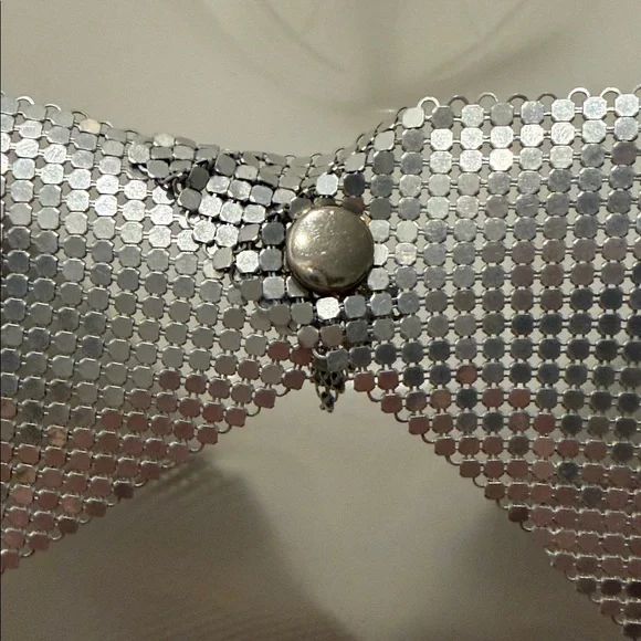 A silver-toned chainmail mesh scarf bib necklace. VTG - Picture 4 of 16